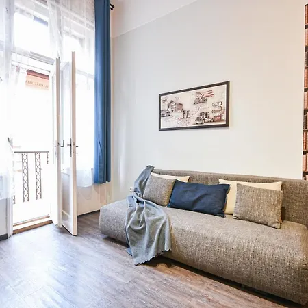 Opera Elegance Andrassy Budapest