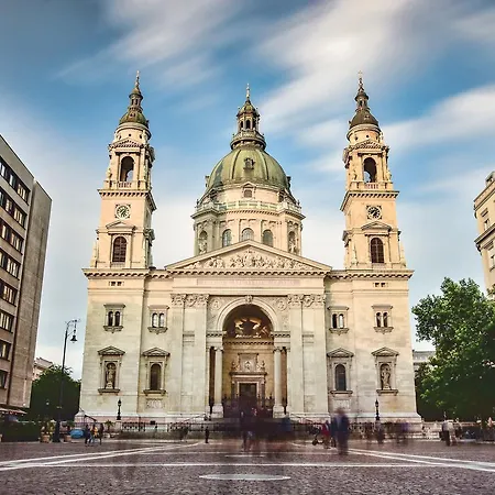 Opera Elegance Andrassy *